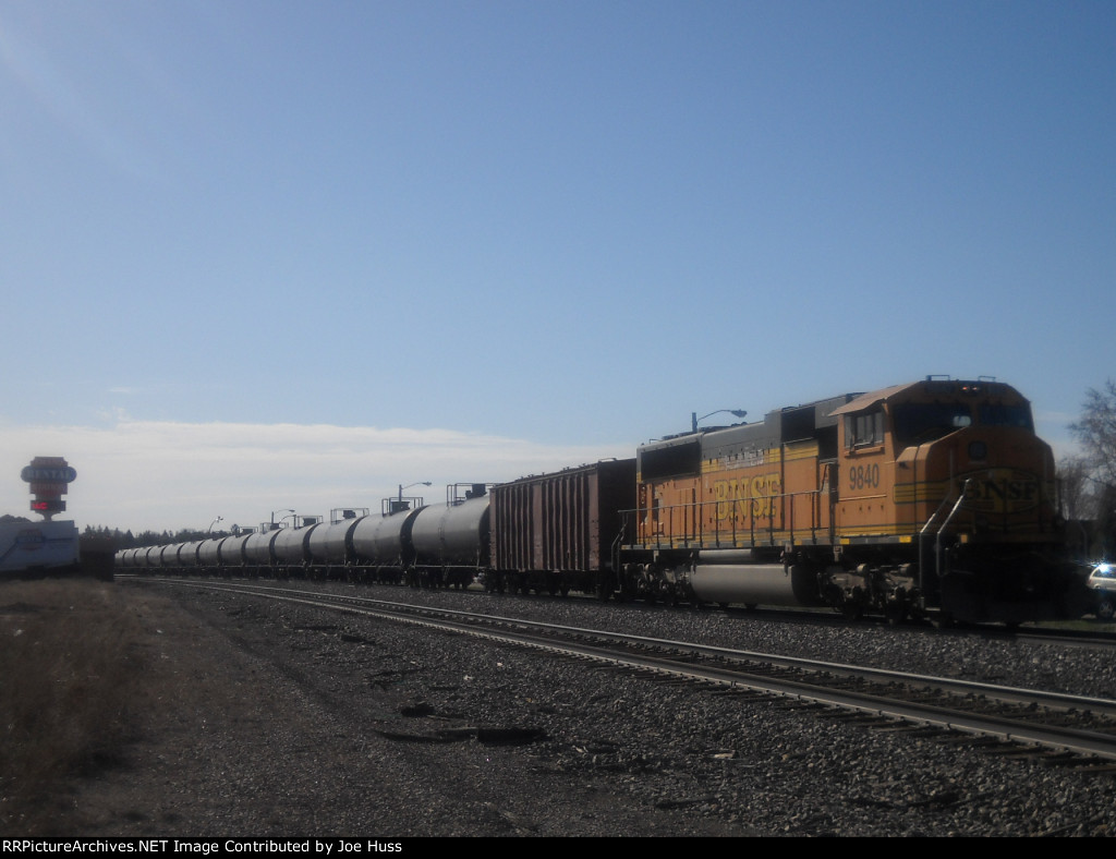 BNSF 9840 DPU